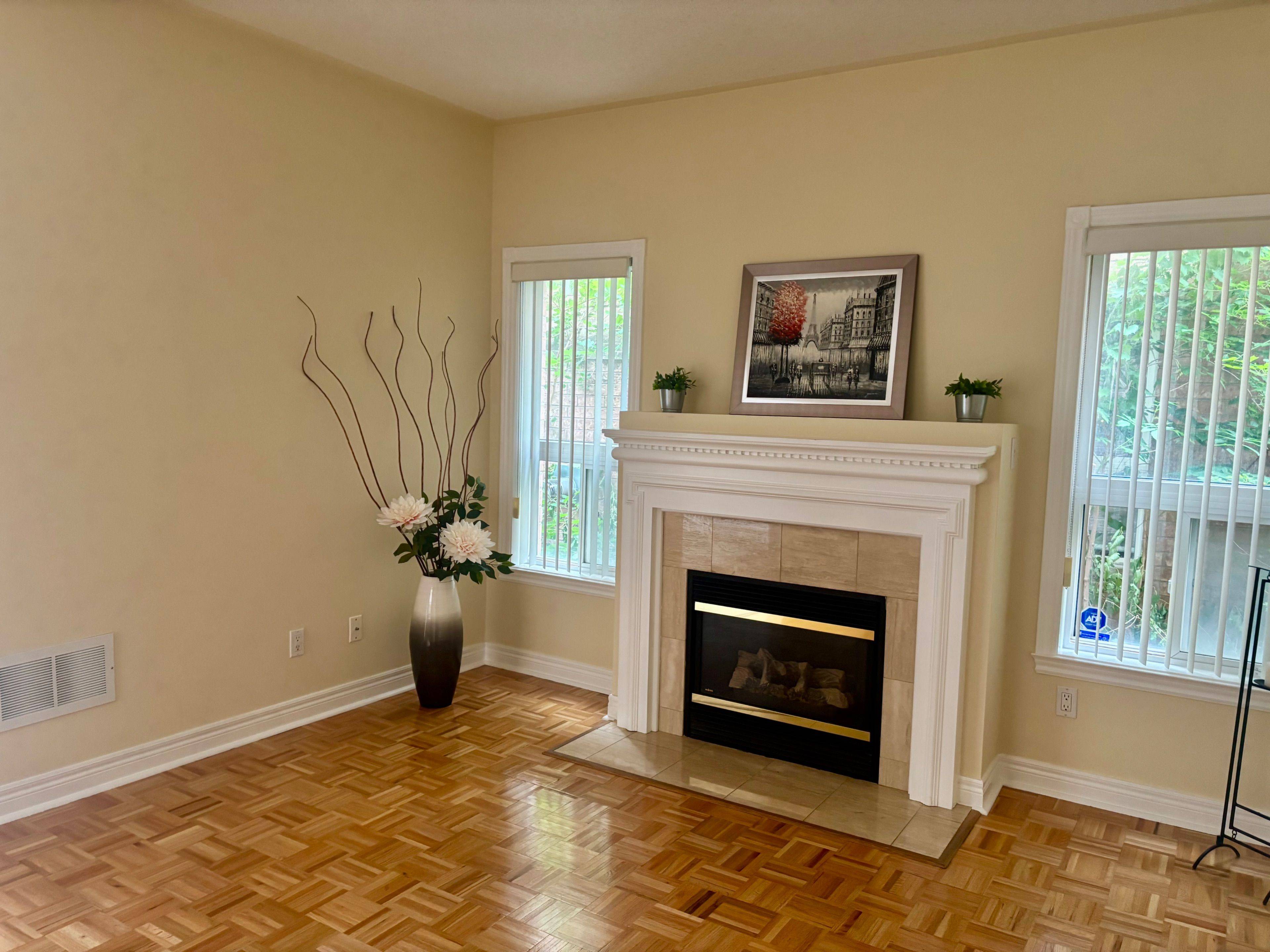 Vaughan, ON L6A 3K5,27 Pietro DR