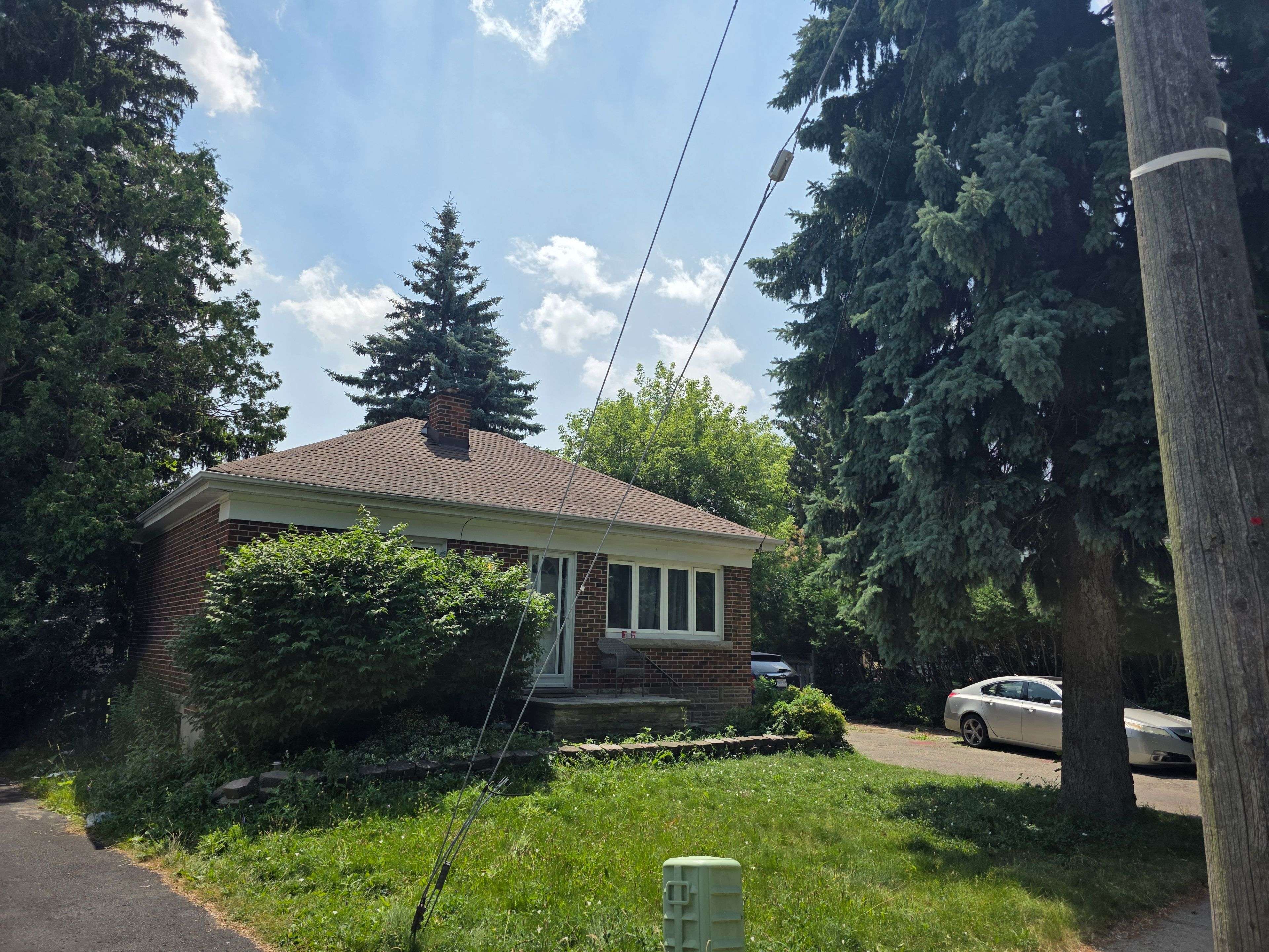 Brampton, ON L6X 1L7,9 Rogers RD