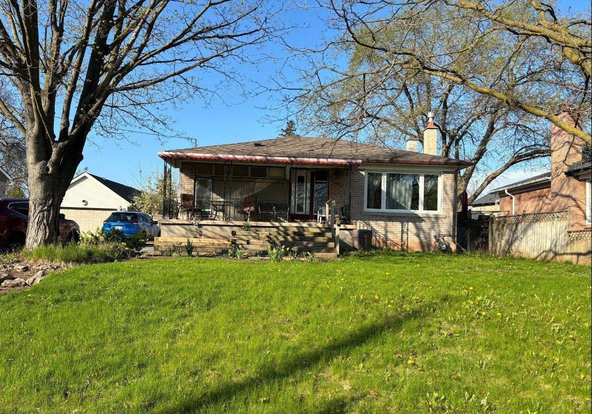 Oakville, ON L6H 1K5,1483 Mansfield DR
