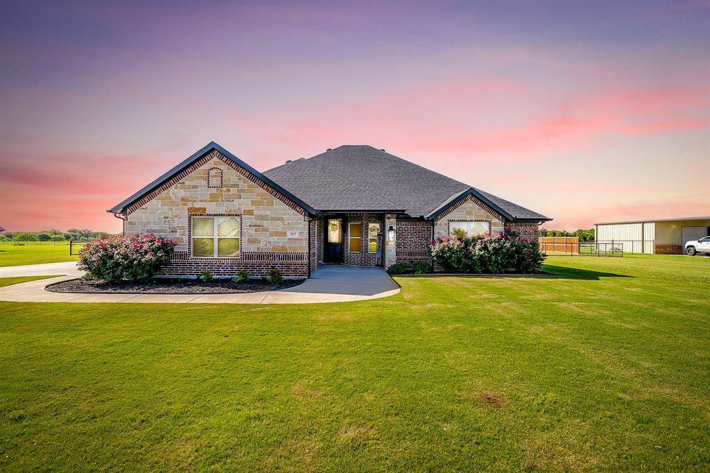 Rio Vista, TX 76093,317 Olde Knoll Place