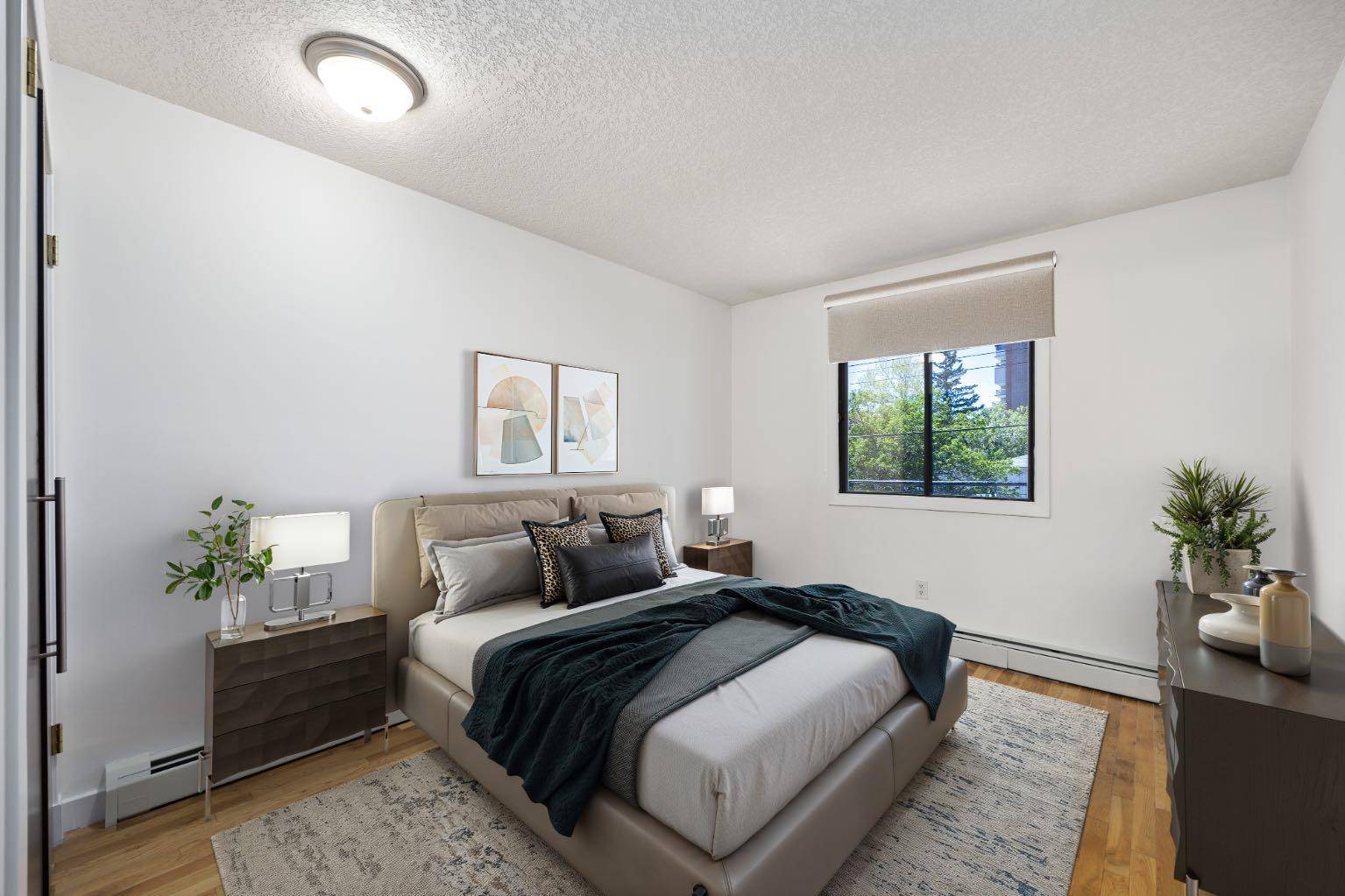 Calgary, AB T3E 2Y8,1919 36 ST SW #305