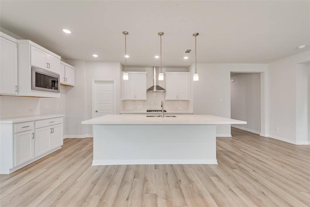 Anna, TX 75409,3316 Cross Shore Drive