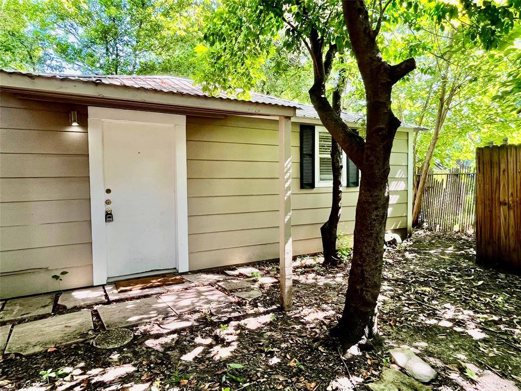 Denton, TX 76201,904 1/2 Denton Street