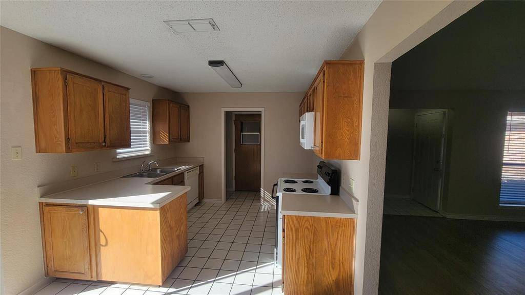 Cleburne, TX 76033,1507 Lindsey Lane W #B