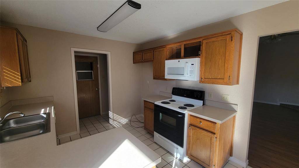 Cleburne, TX 76033,1507 Lindsey Lane W #B