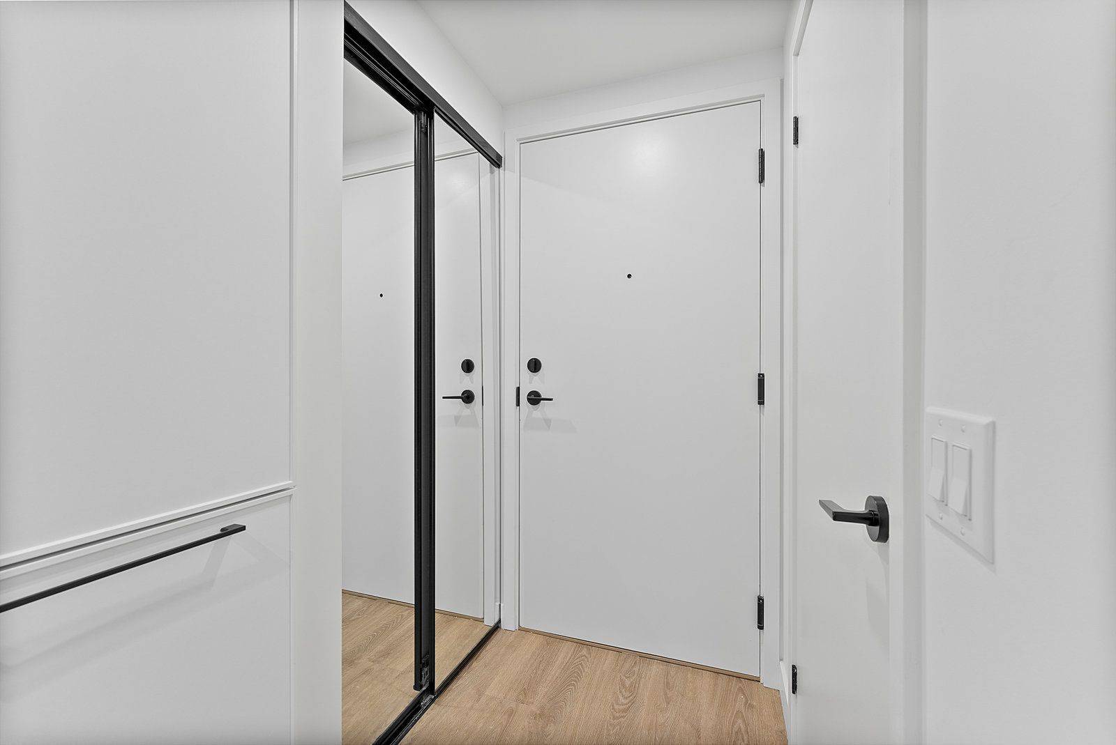 Toronto E01, ON M4L 0B7,1050 Eastern AVE #403