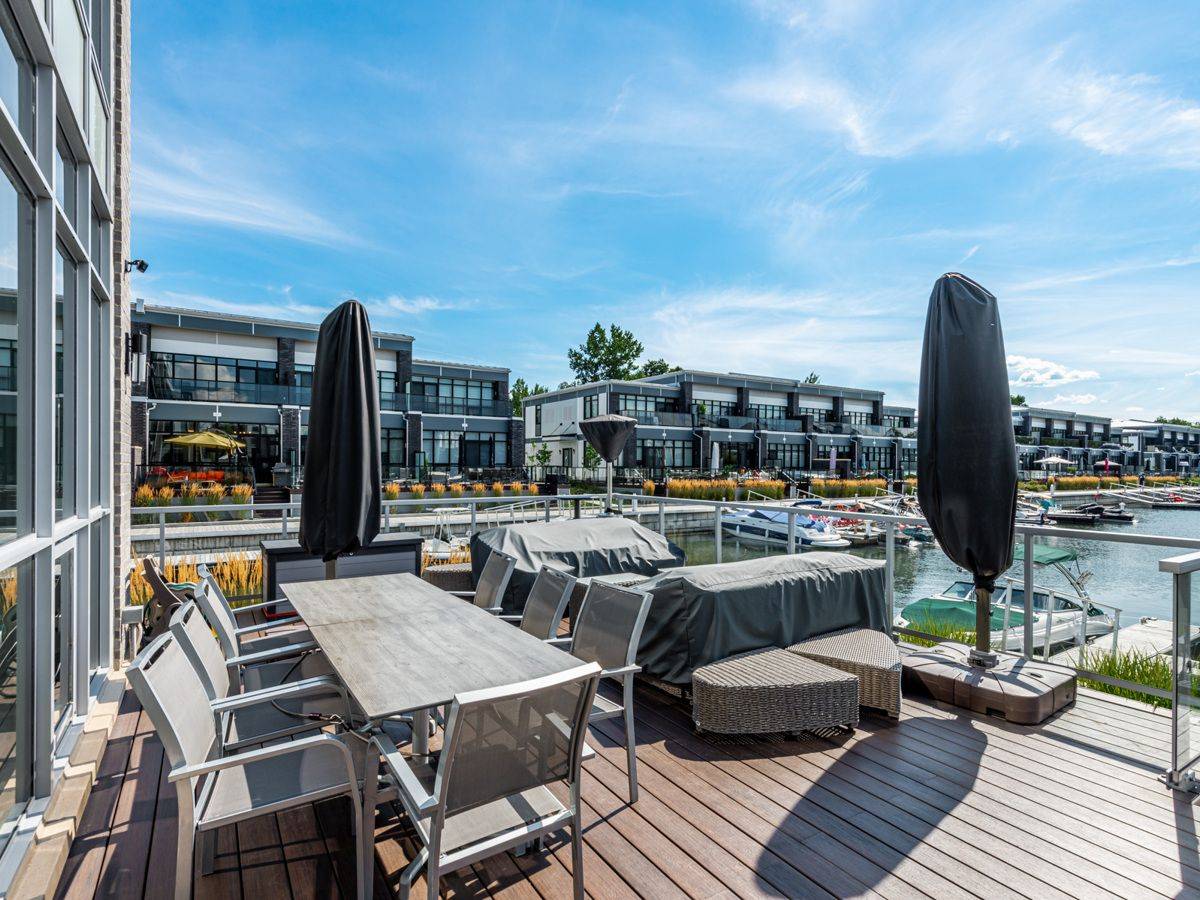 Innisfil, ON L9S 0L5,3700 Mangusta CT