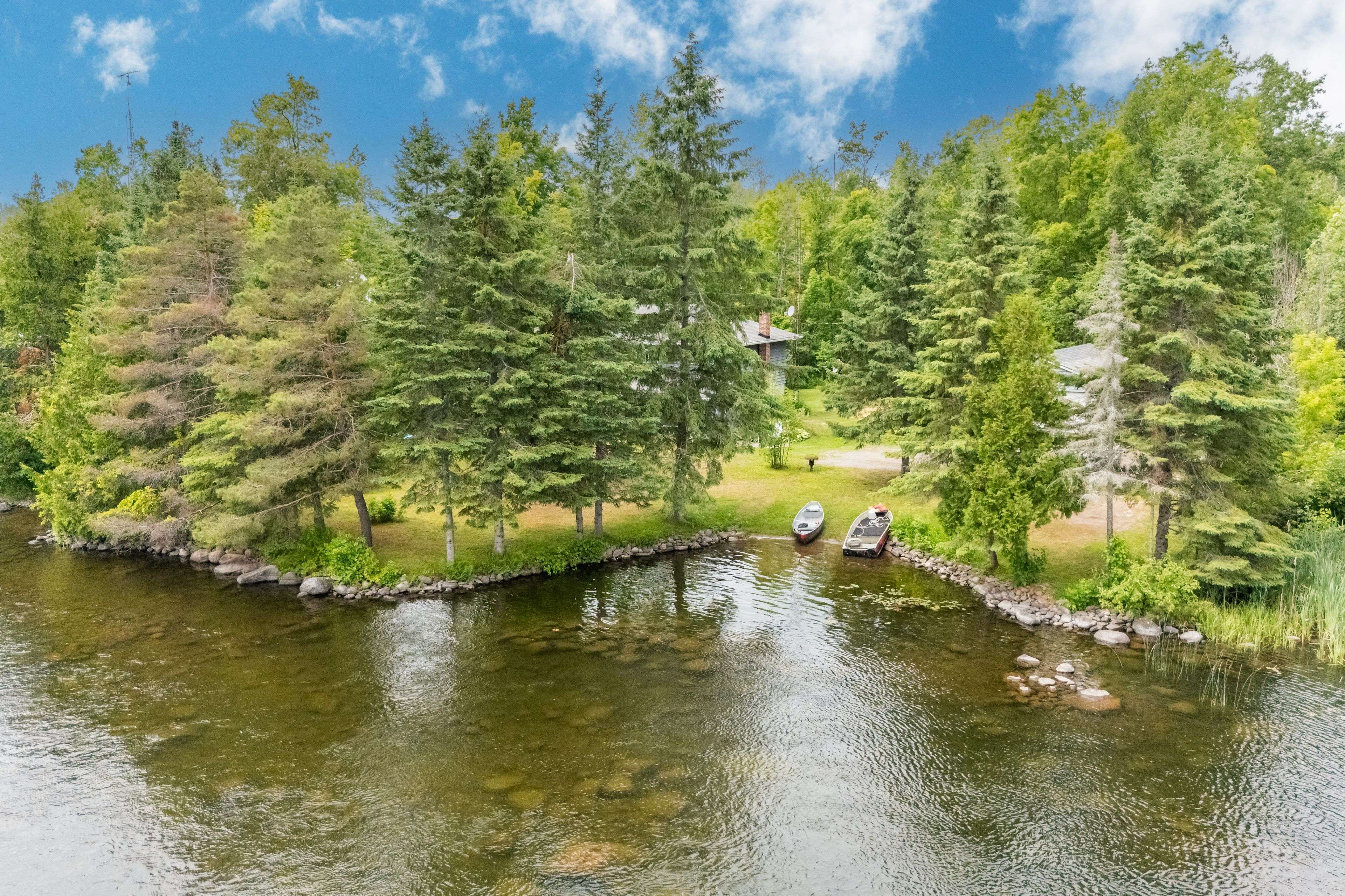 Kawartha Lakes, ON K0M 1N0,94 Coldstream RD