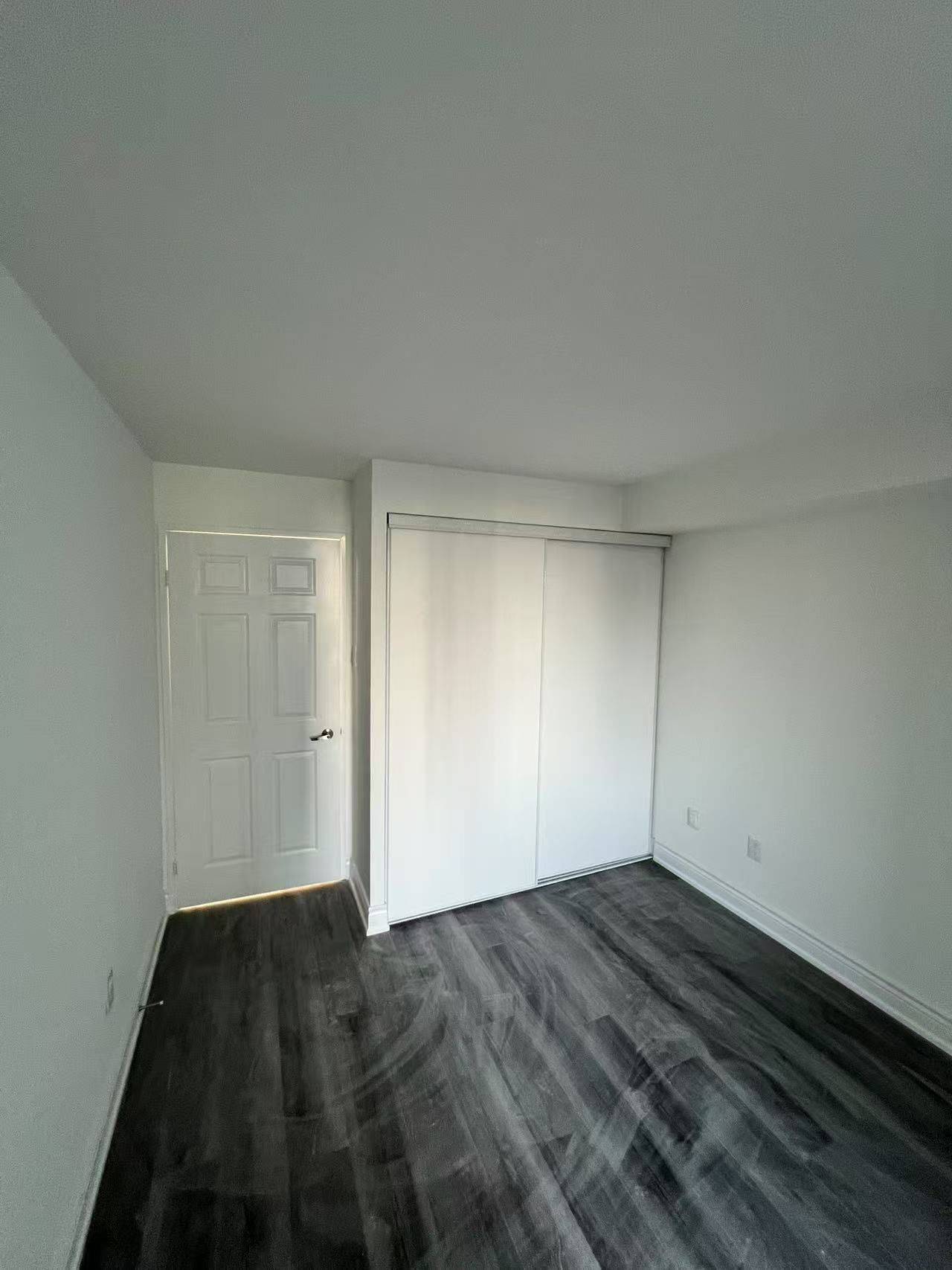 Mississauga, ON L5B 3Z7,400 Webb DR #2205