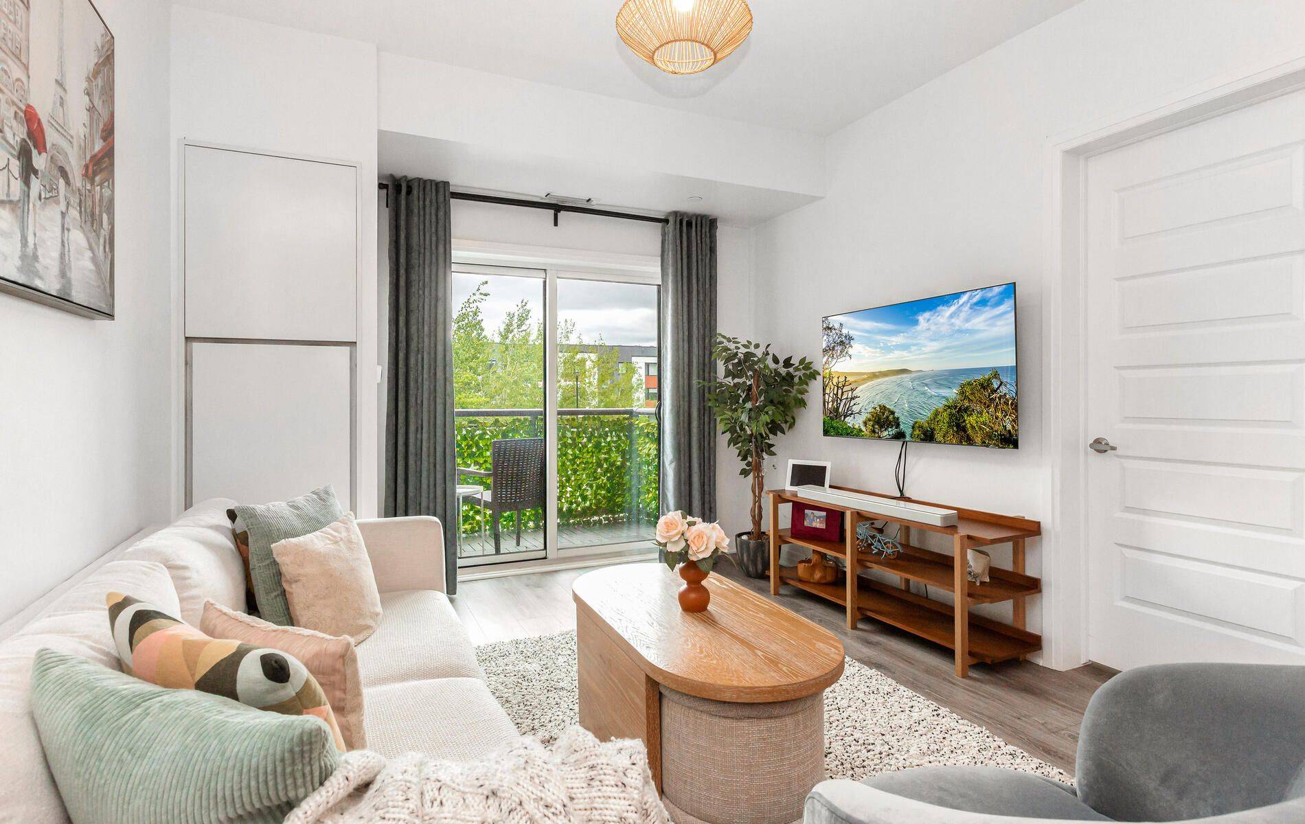 Oakville, ON L6H 0X3,128 Grovewood Common N/A #204