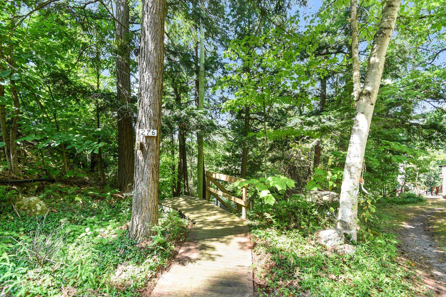 Athens, ON K0E 1B0,276 Spence LN
