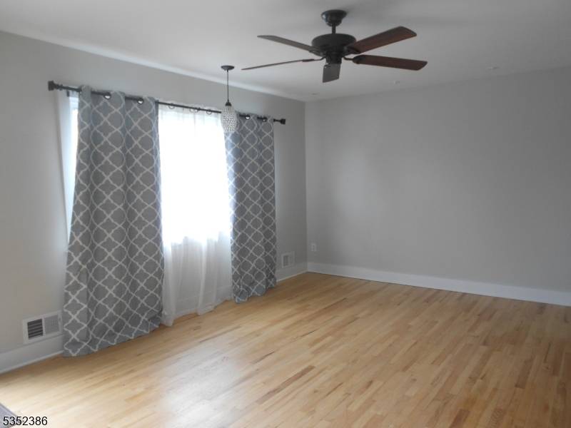 Manville Boro, NJ 08835,8 N 6Th Ave