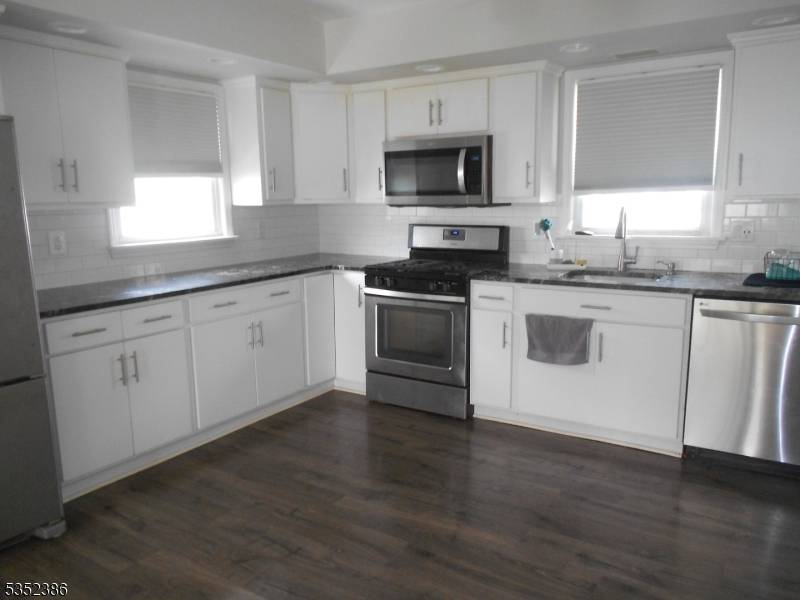 Manville Boro, NJ 08835,8 N 6Th Ave