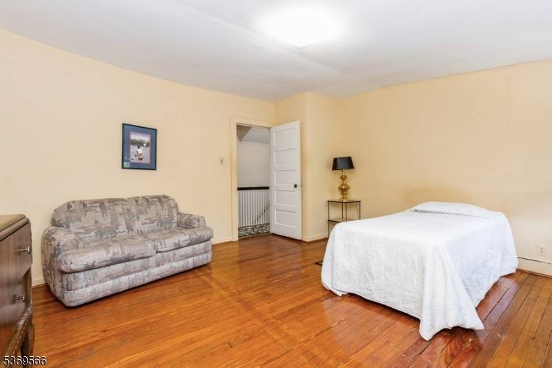 Maplewood Twp., NJ 07040,493 Summit Ave