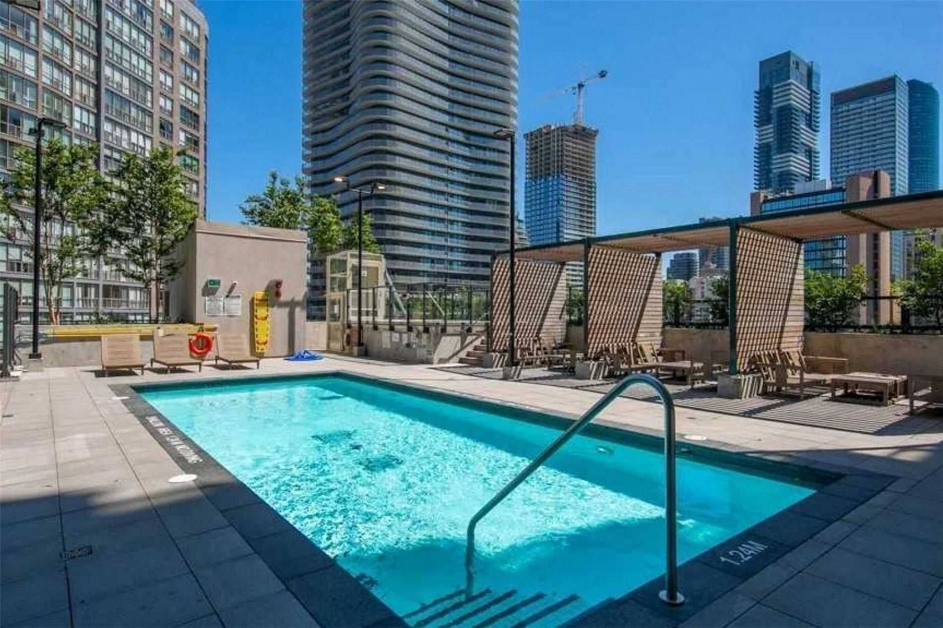 Toronto C01, ON M5S 2A2,955 Bay ST #2202
