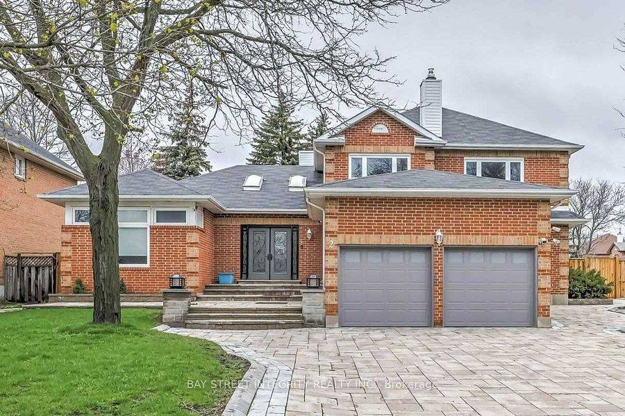 Markham, ON L3R 7T6,2 Lonsdale CT