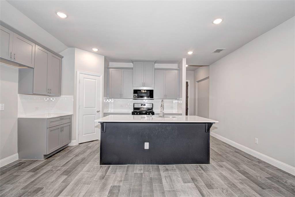 Mckinney, TX 75071,6004 Horsetail Drive
