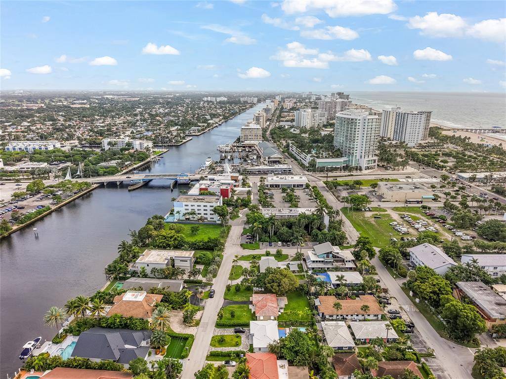 Pompano Beach, FL 33062,208 S Riverside Dr