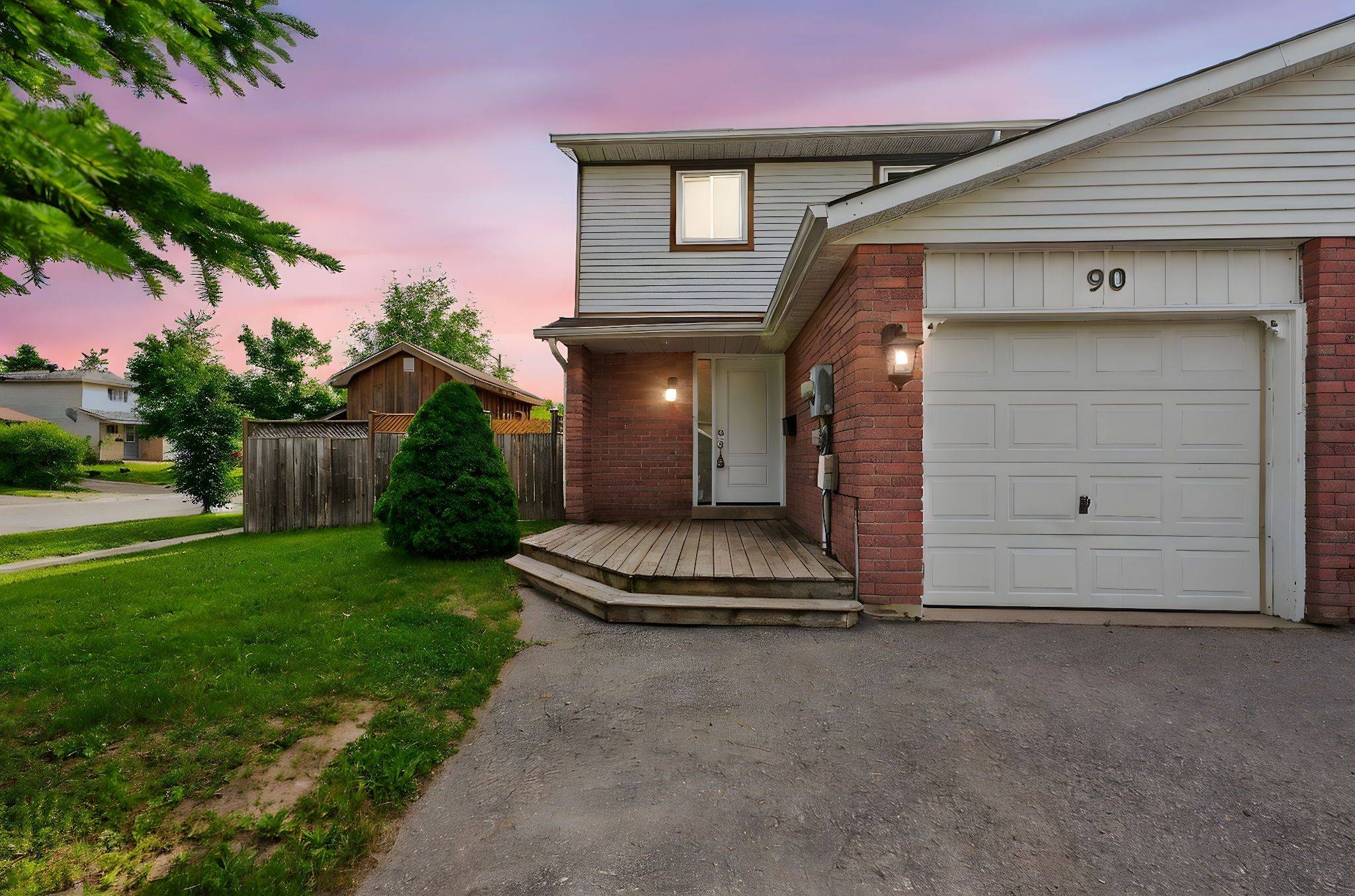 Barrie, ON L4N 5J8,90 Burns CIR