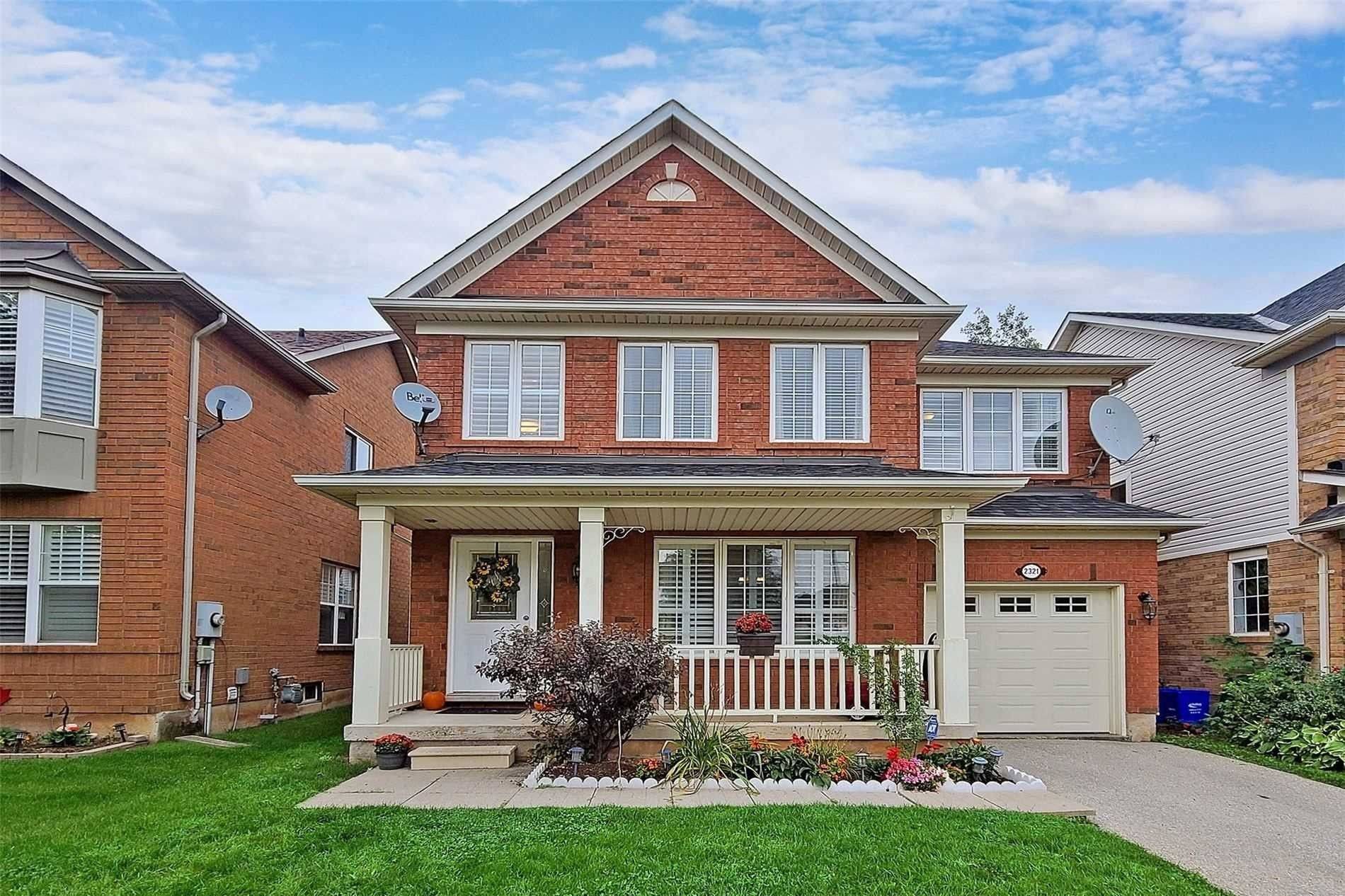 Oakville, ON L6M 3Z1,2321 Oakhaven DR