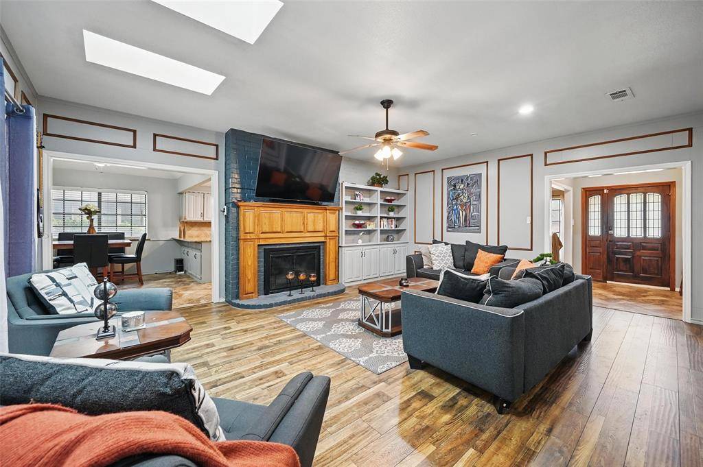 Arlington, TX 76016,7004 Lake Mead Boulevard