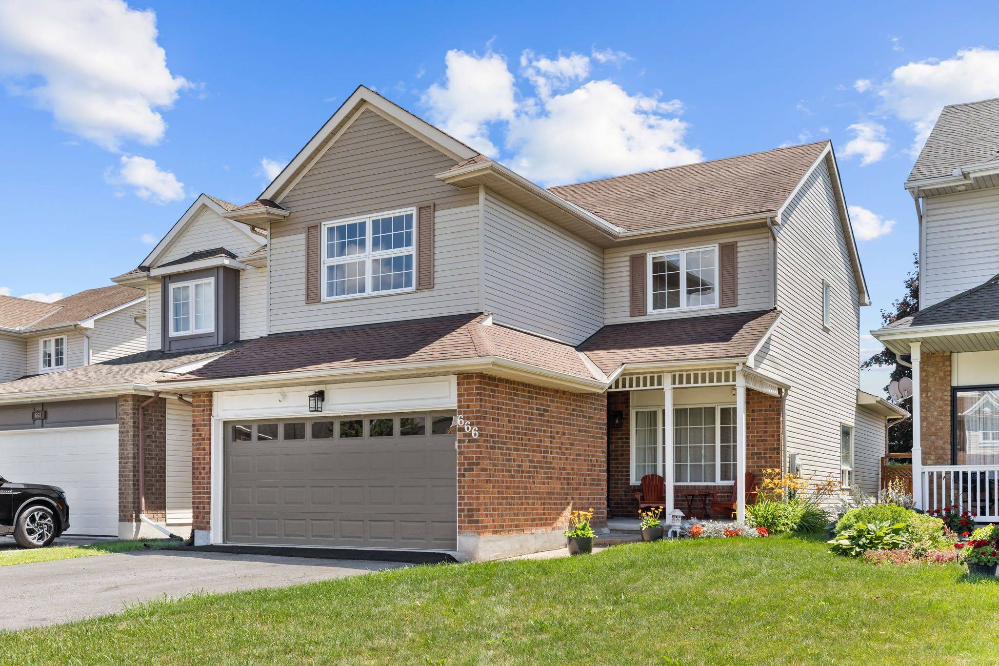 Orleans - Cumberland And Area, ON K4A 3X1,666 Valin ST