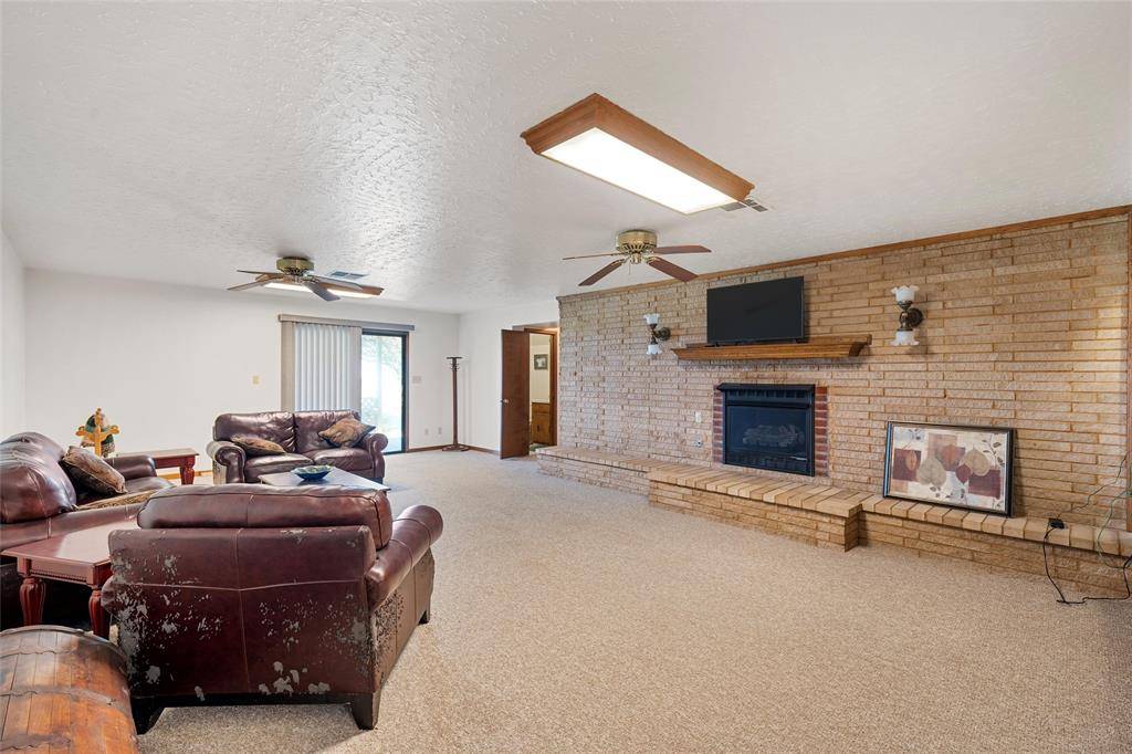 Eddy, TX 76524,671 Hudson Lane