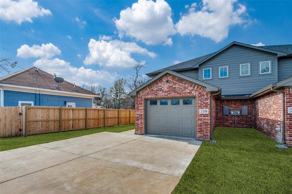 Sherman, TX 75092,2212 N Hickory Street
