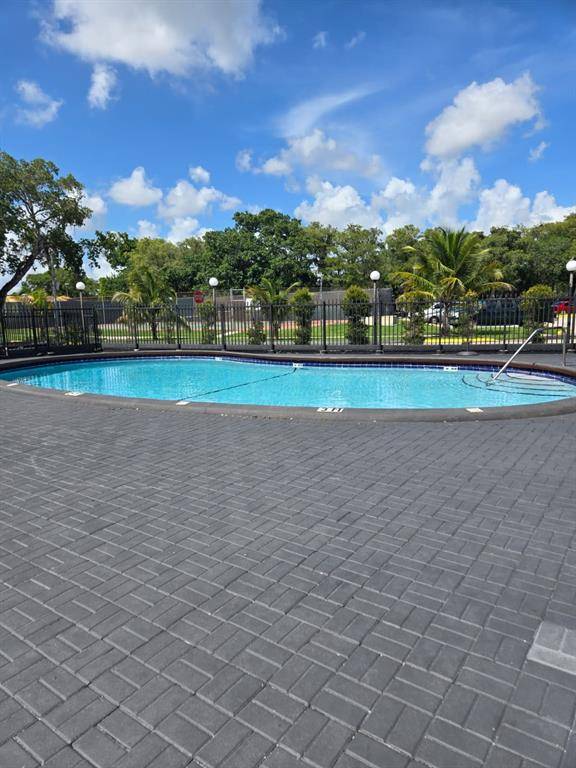 Tamarac, FL 33321,8001 Fairview Dr #104