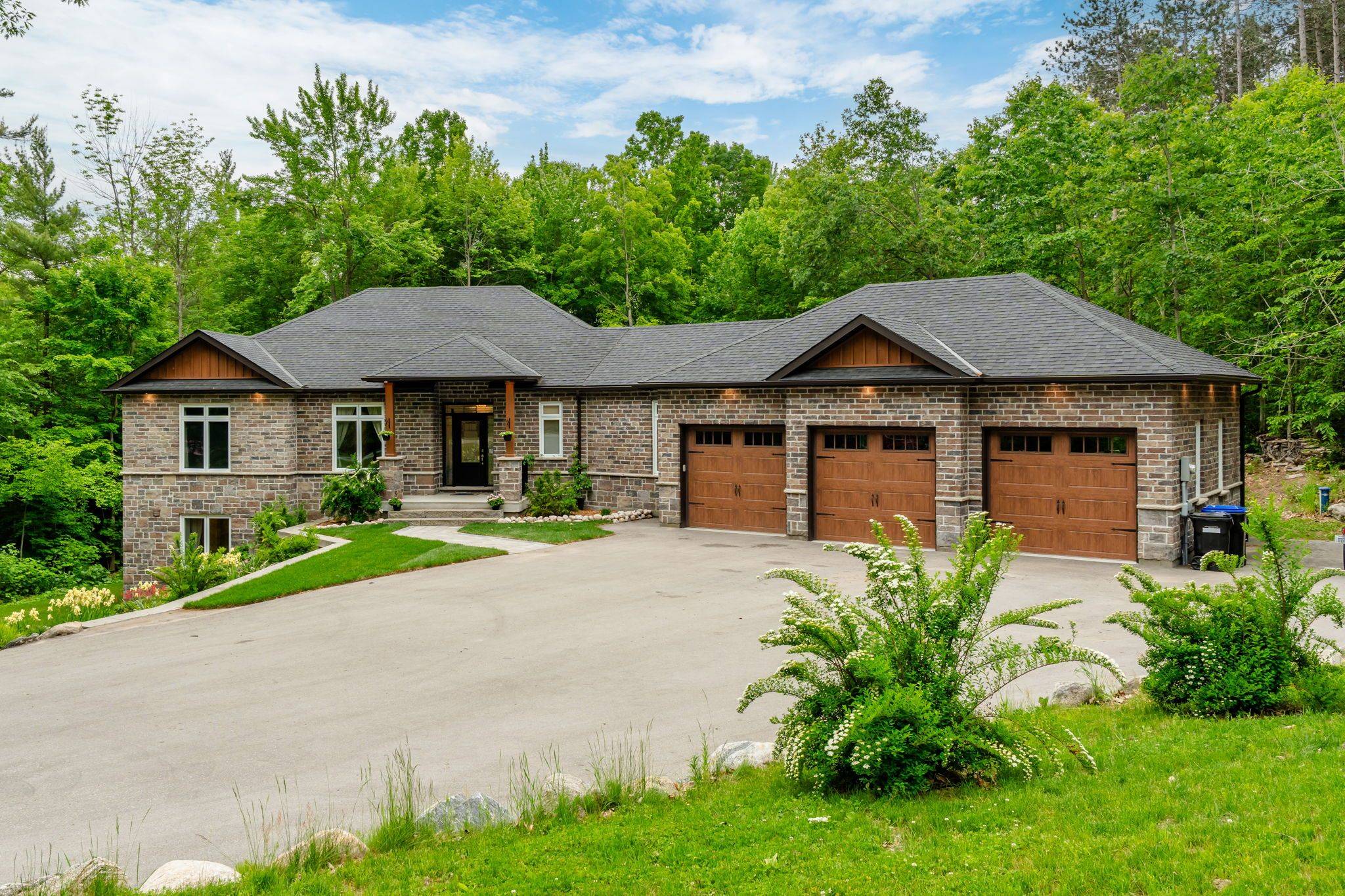 Tiny, ON L9M 0M3,2 Timberland CT S
