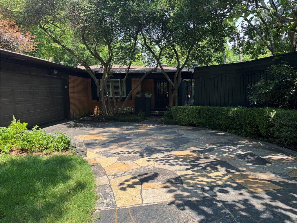 Dallas, TX 75218,10329 Lake Gardens Drive