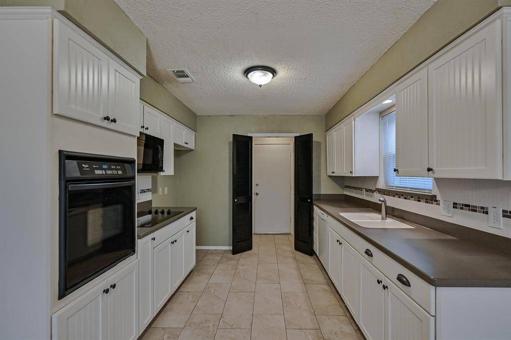 Arlington, TX 76016,3401 Steeplechase Trail