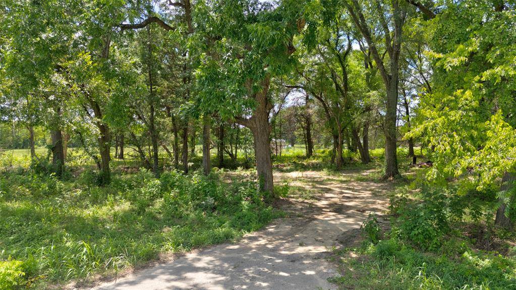 Kemp, TX 75143,11950 Trinity Hills Road