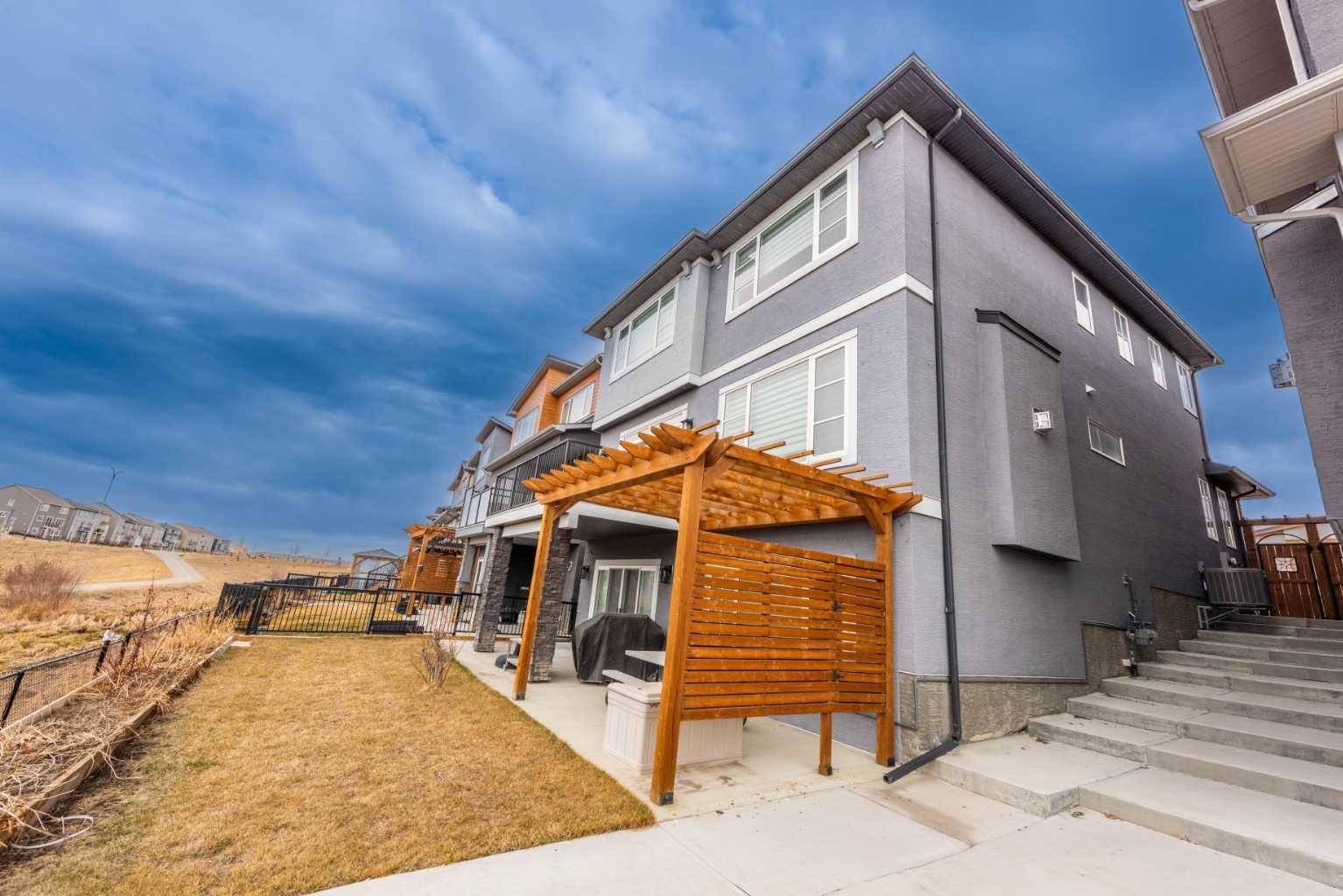Calgary, AB T3P 0W3,205 Carringvue MNR NW