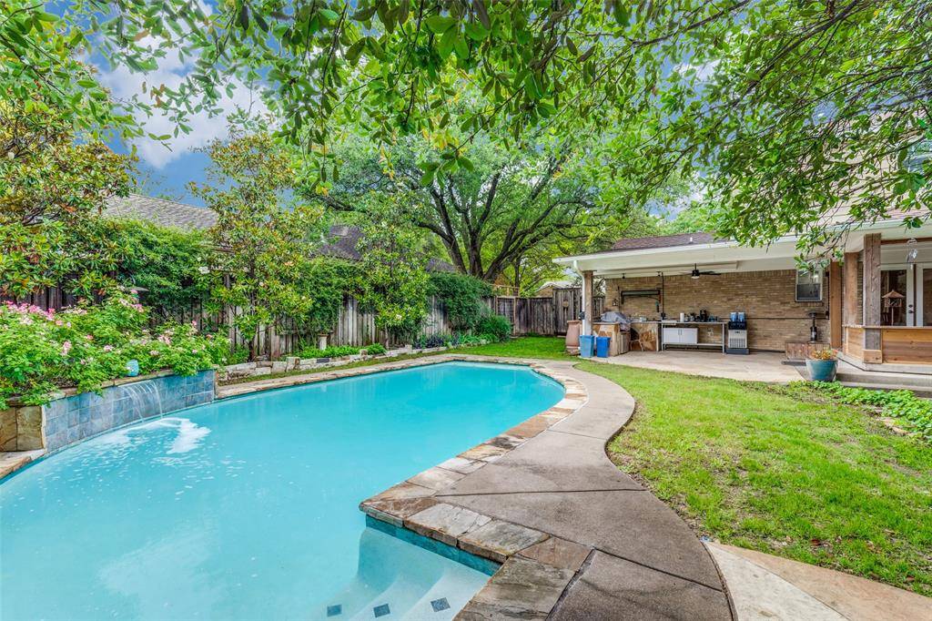 Dallas, TX 75240,13841 Far Hills Lane
