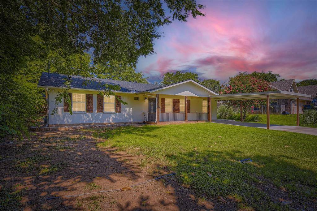 Granbury, TX 76048,625 E Bridge Street
