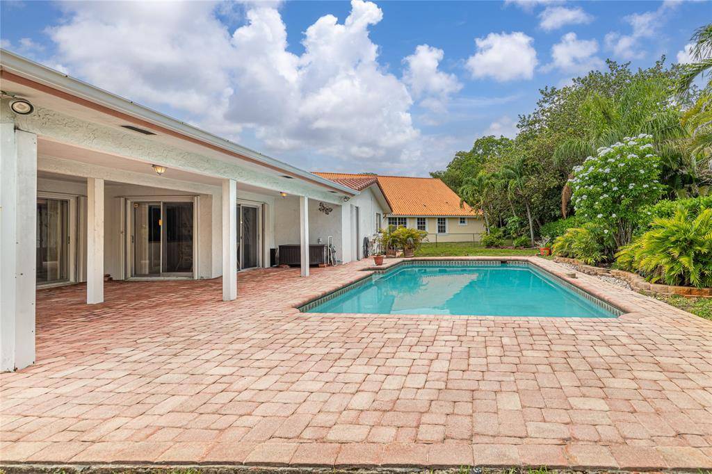 Coral Springs, FL 33071,8277 NW 3rd Place