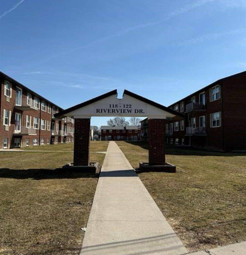 Chatham-kent, ON N7M 1A5,122 Riverview DR #318
