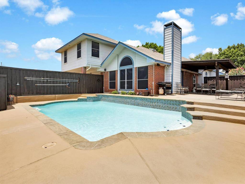 Lewisville, TX 75067,806 Red Oak Drive