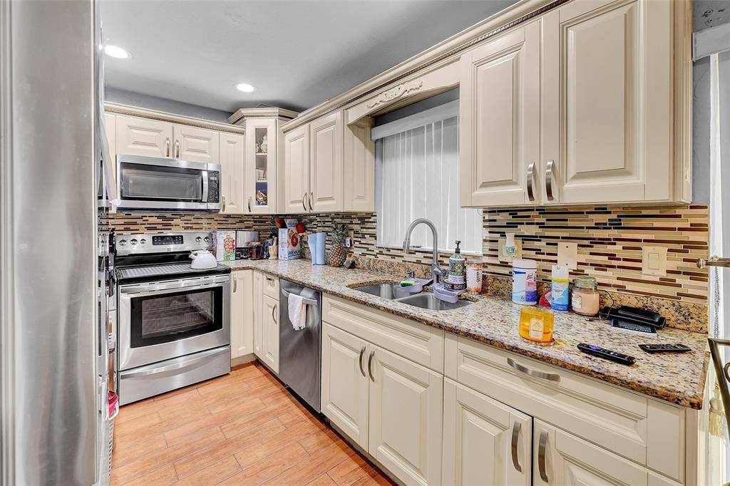 Miramar, FL 33025,2333 SW 87