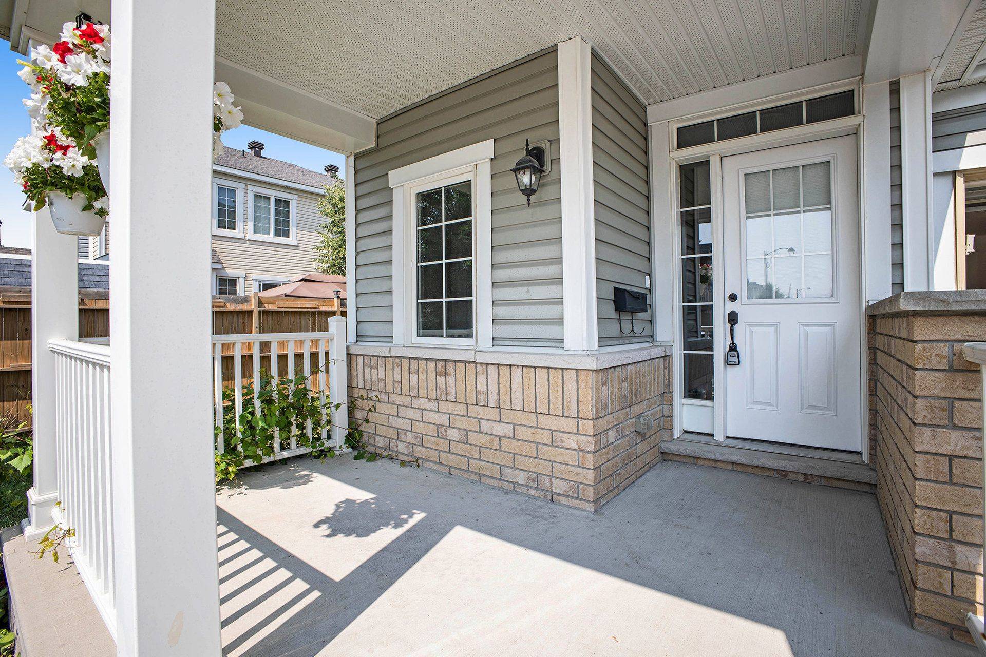 Stittsville - Munster - Richmond, ON K2S 0N8,881 Campobello DR