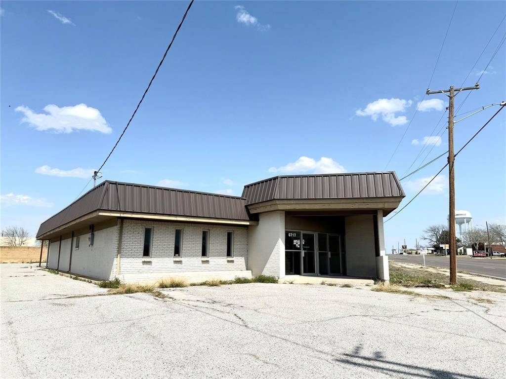 North Richland Hills, TX 76180,6717 Boulevard 26