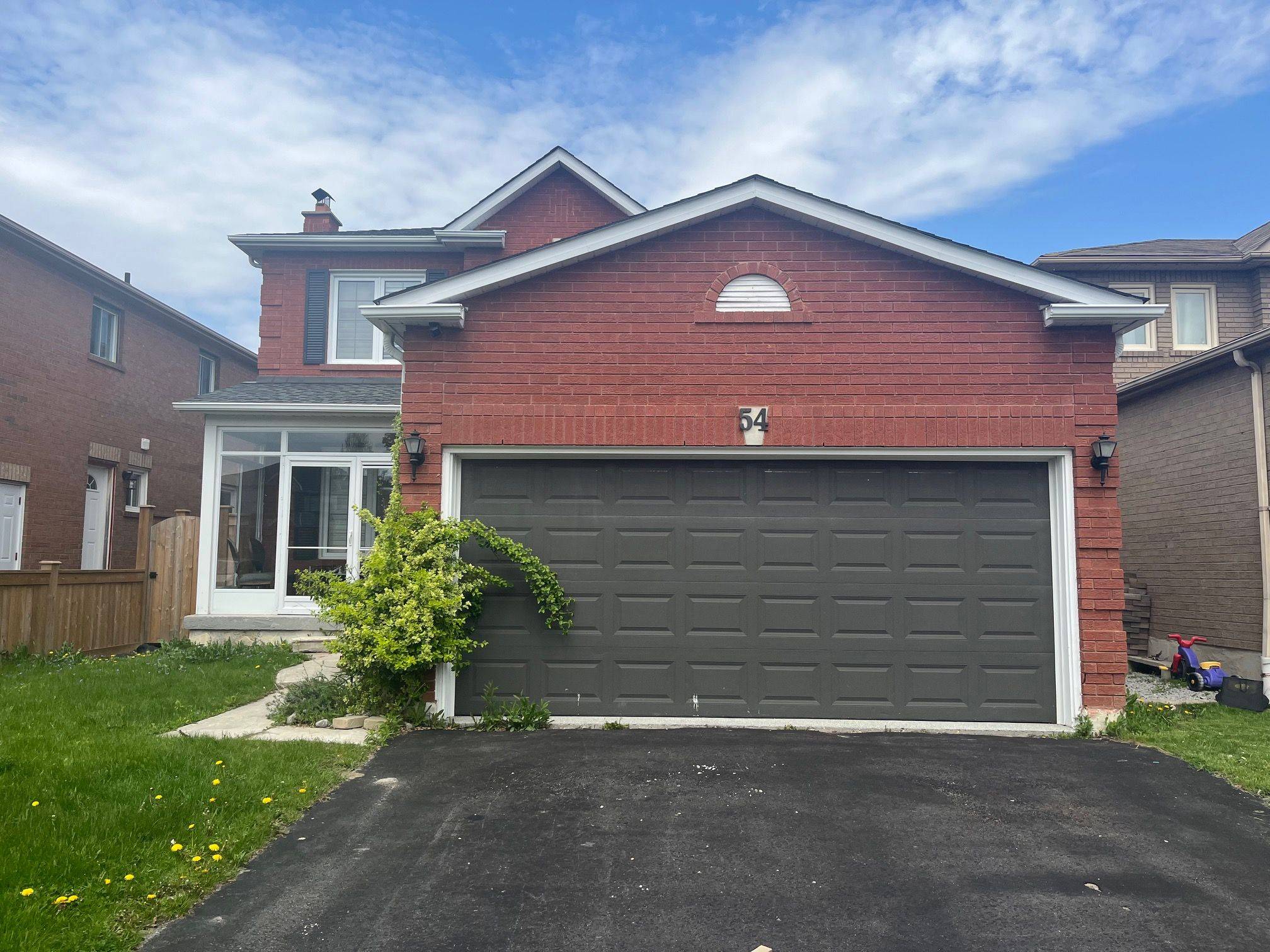 Whitby, ON L1R 2B8,54 Rolling Acres DR
