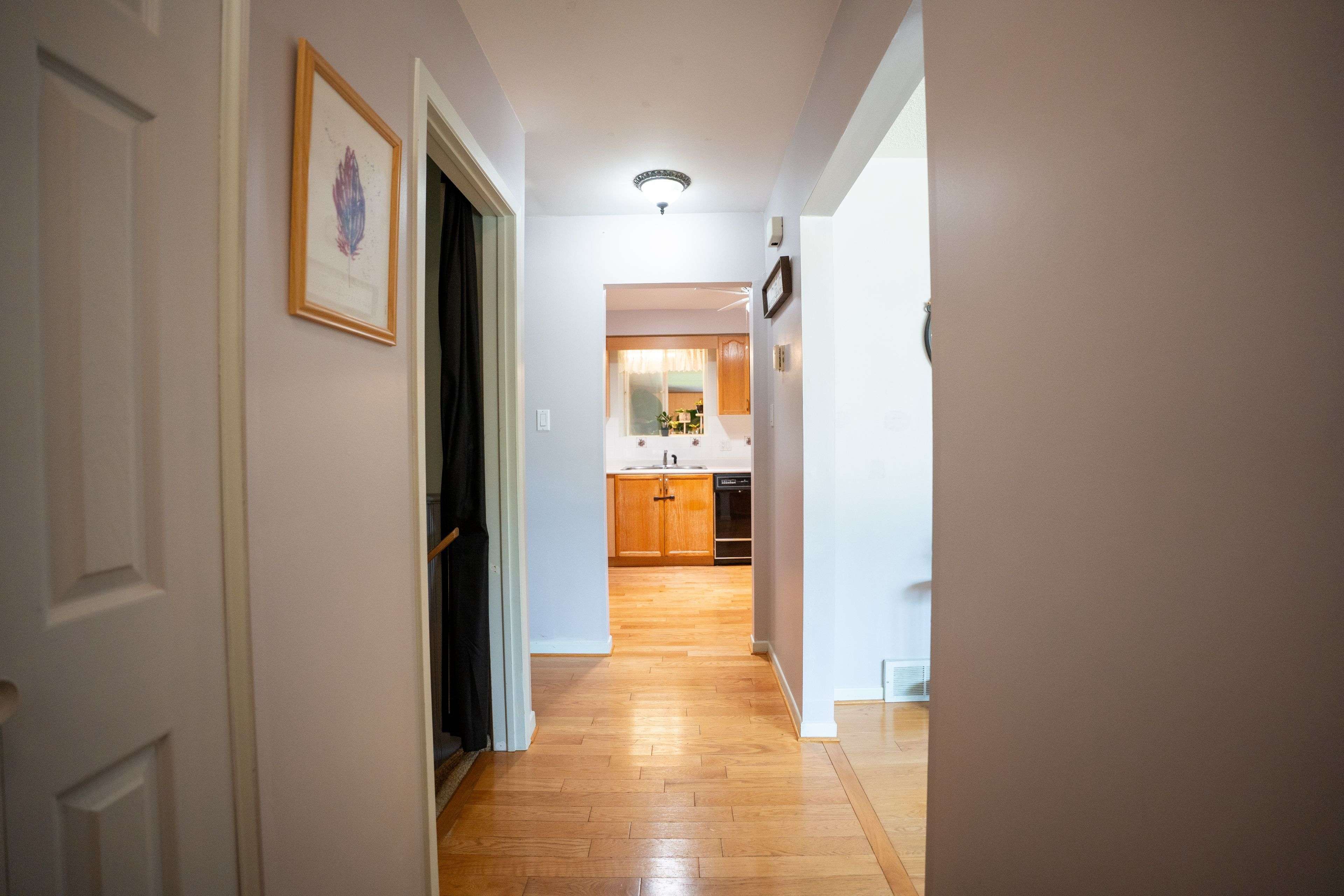 Springwater, ON L9X 0P4,11 Ritchie CRES
