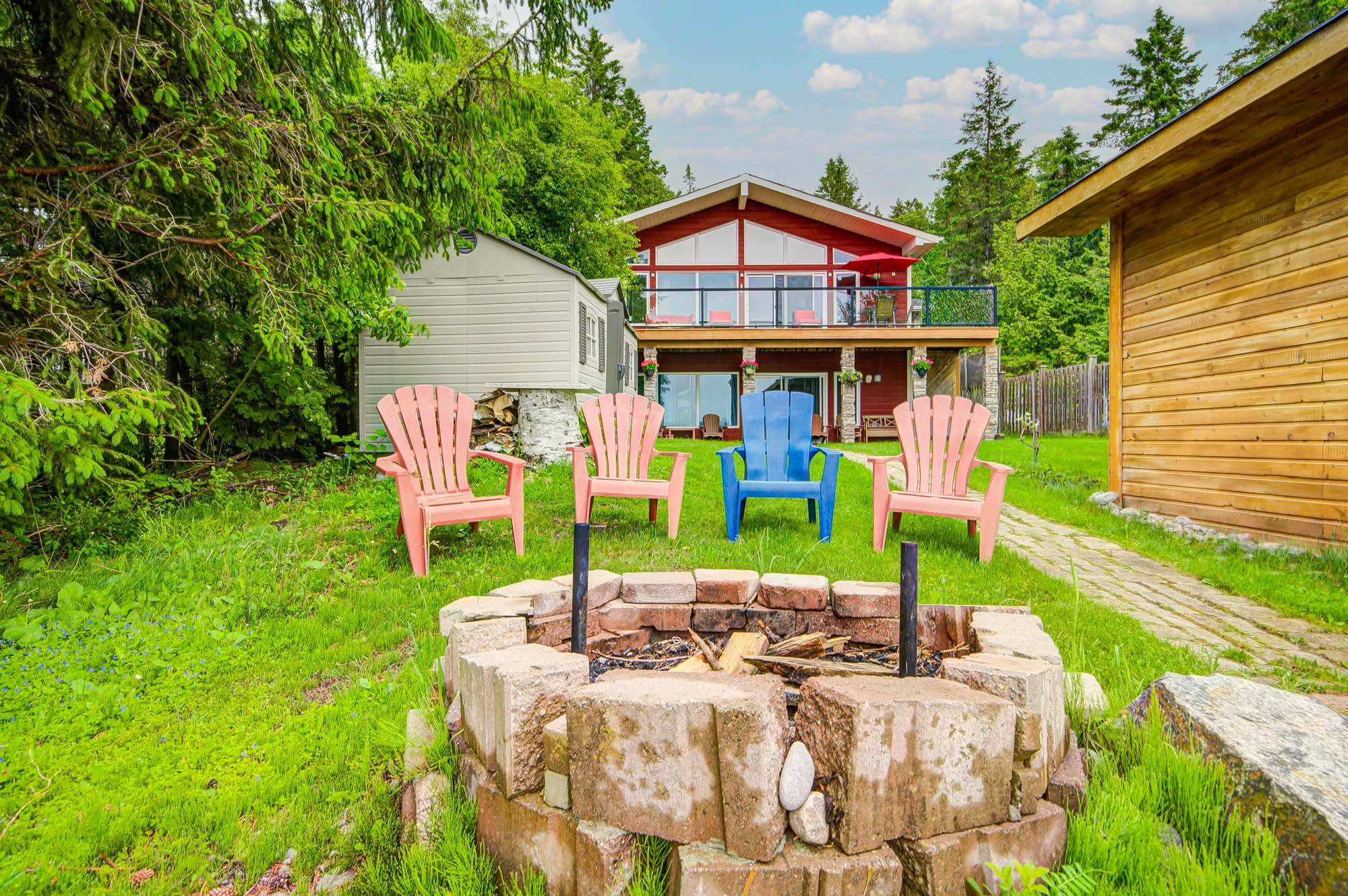 Kawartha Lakes, ON K0M 1B0,87 Paradise RD