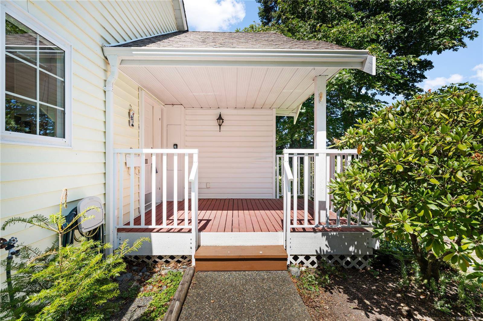 Saanich, BC V8P 5M5,1507 QUEENSBURY Ave #3693