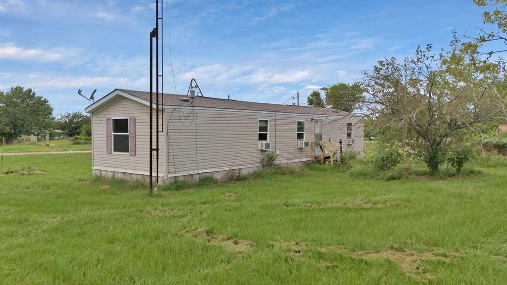 Quinlan, TX 75474,6571 Private Road 2270