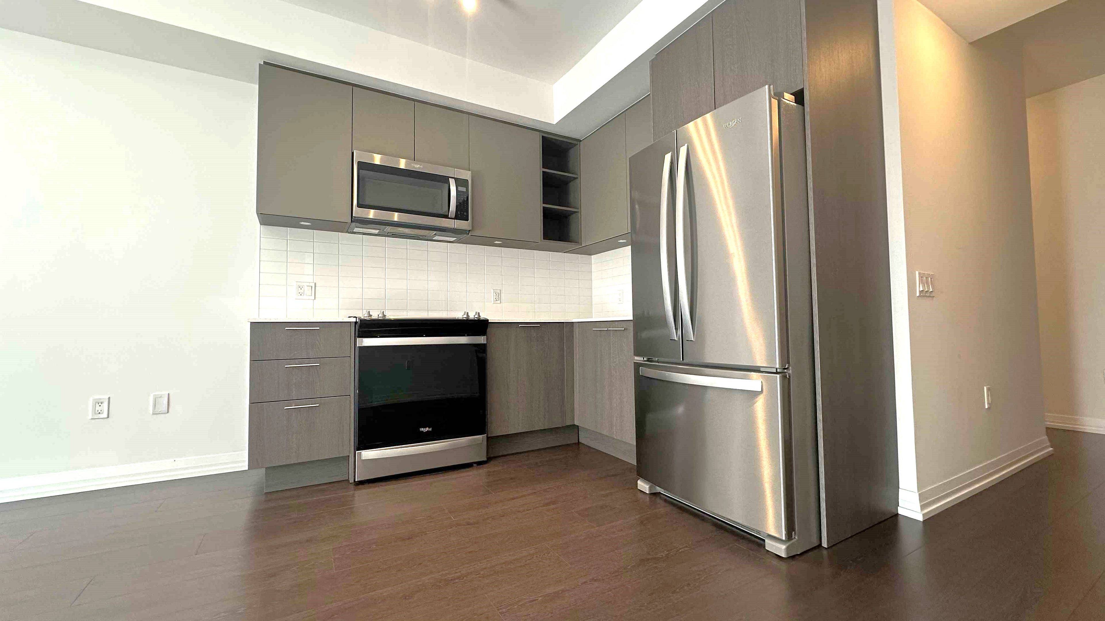 Toronto C10, ON M4S 3A4,50 Dunfield AVE #713