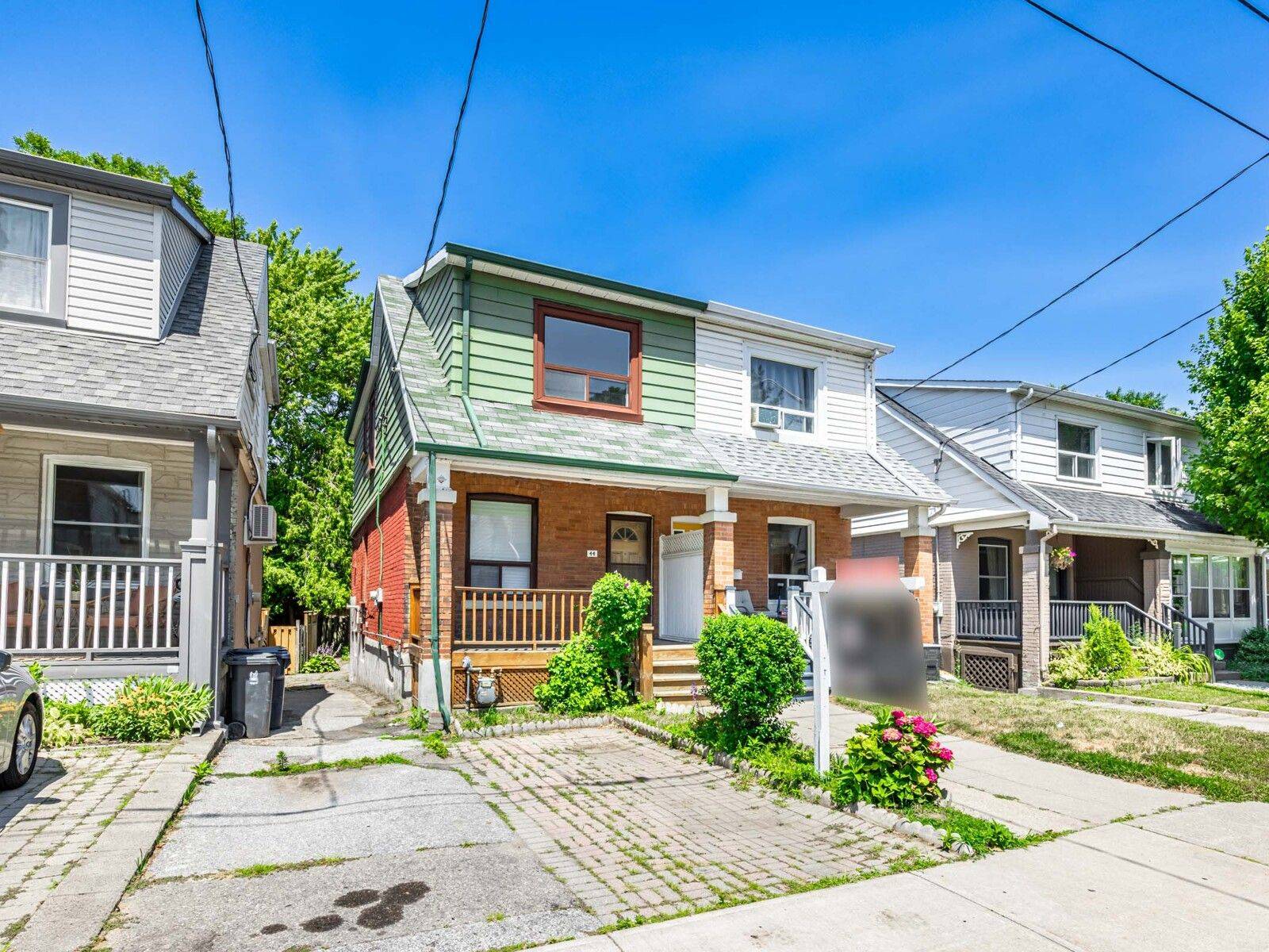Toronto E03, ON M4J 1X9,44 Queensdale AVE
