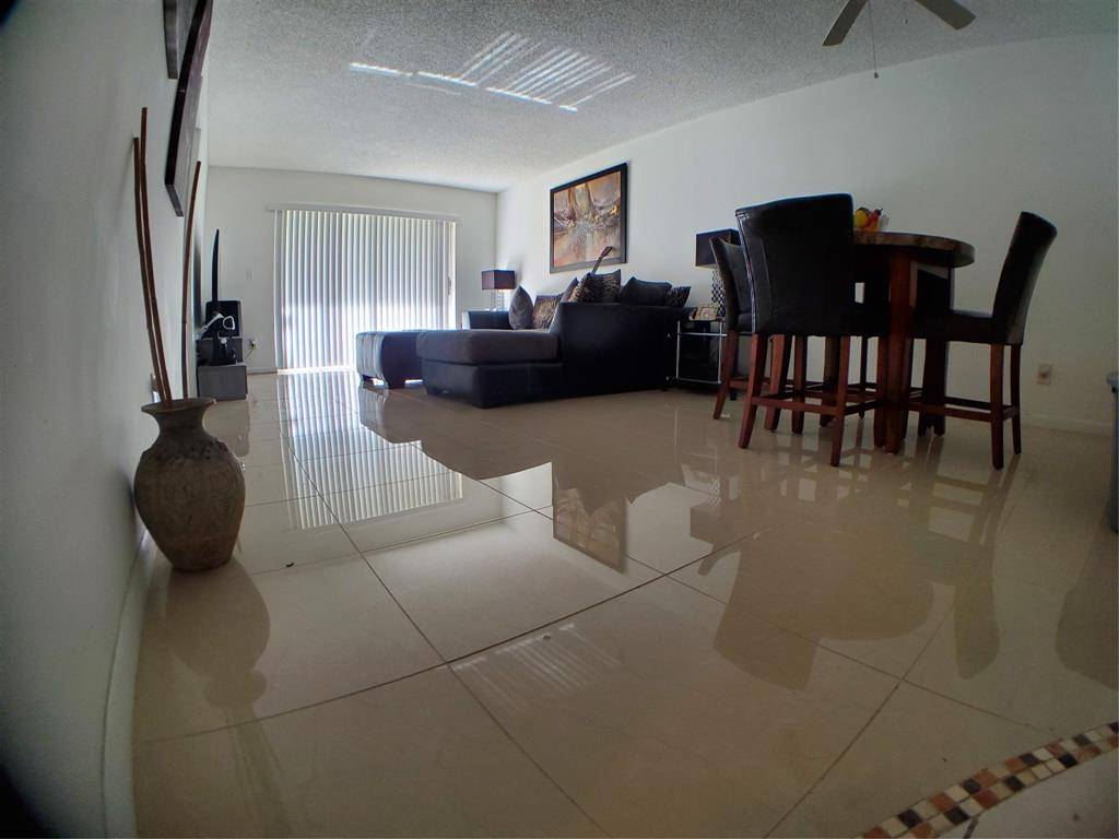 Coral Springs, FL 33071,8720 Shadow Wood Blvd #304